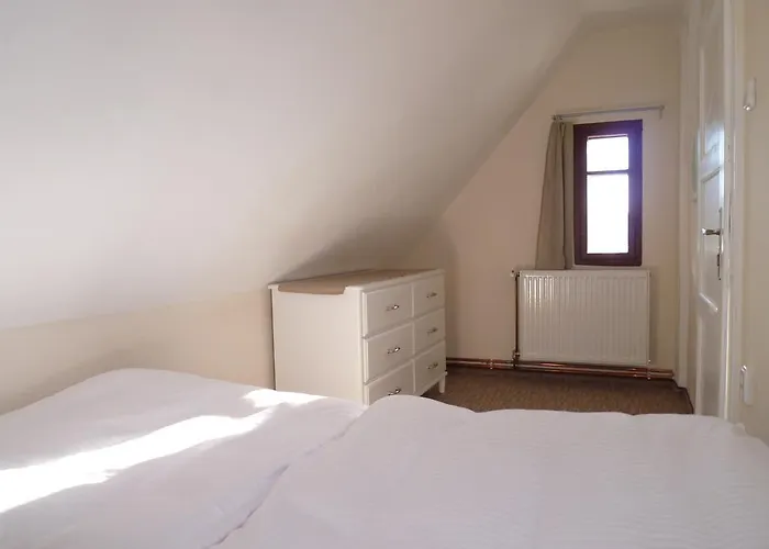 Semesterbostad Emily House *
